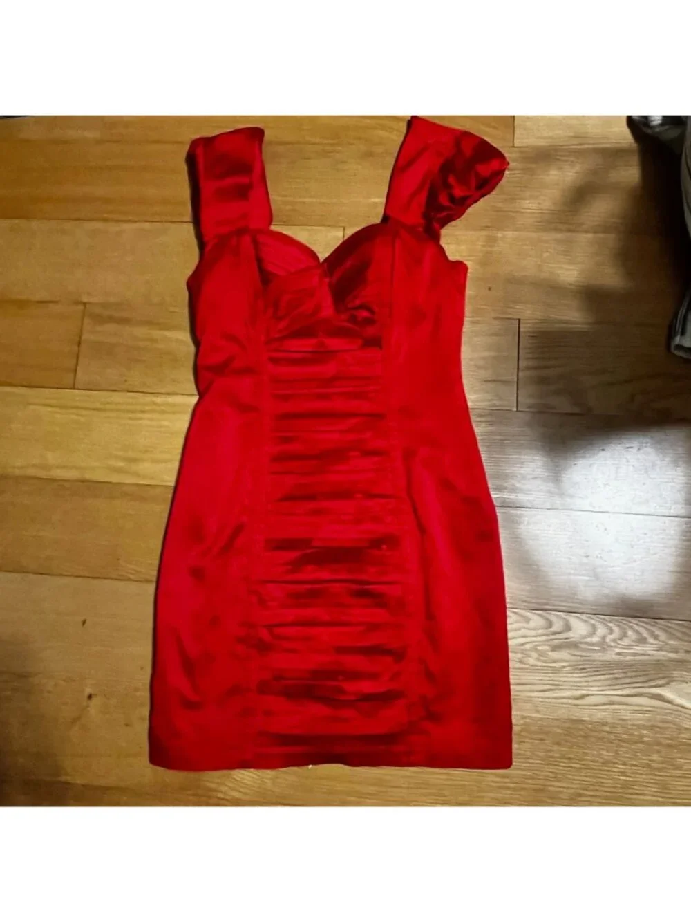GUESS Cherry Red Ruched, Sweetheart‎ Neck, Satin Bodycon Mini Dress Size 8